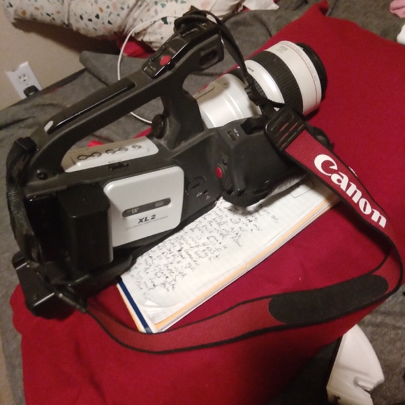 Camera with legs - Picture 3 of 4